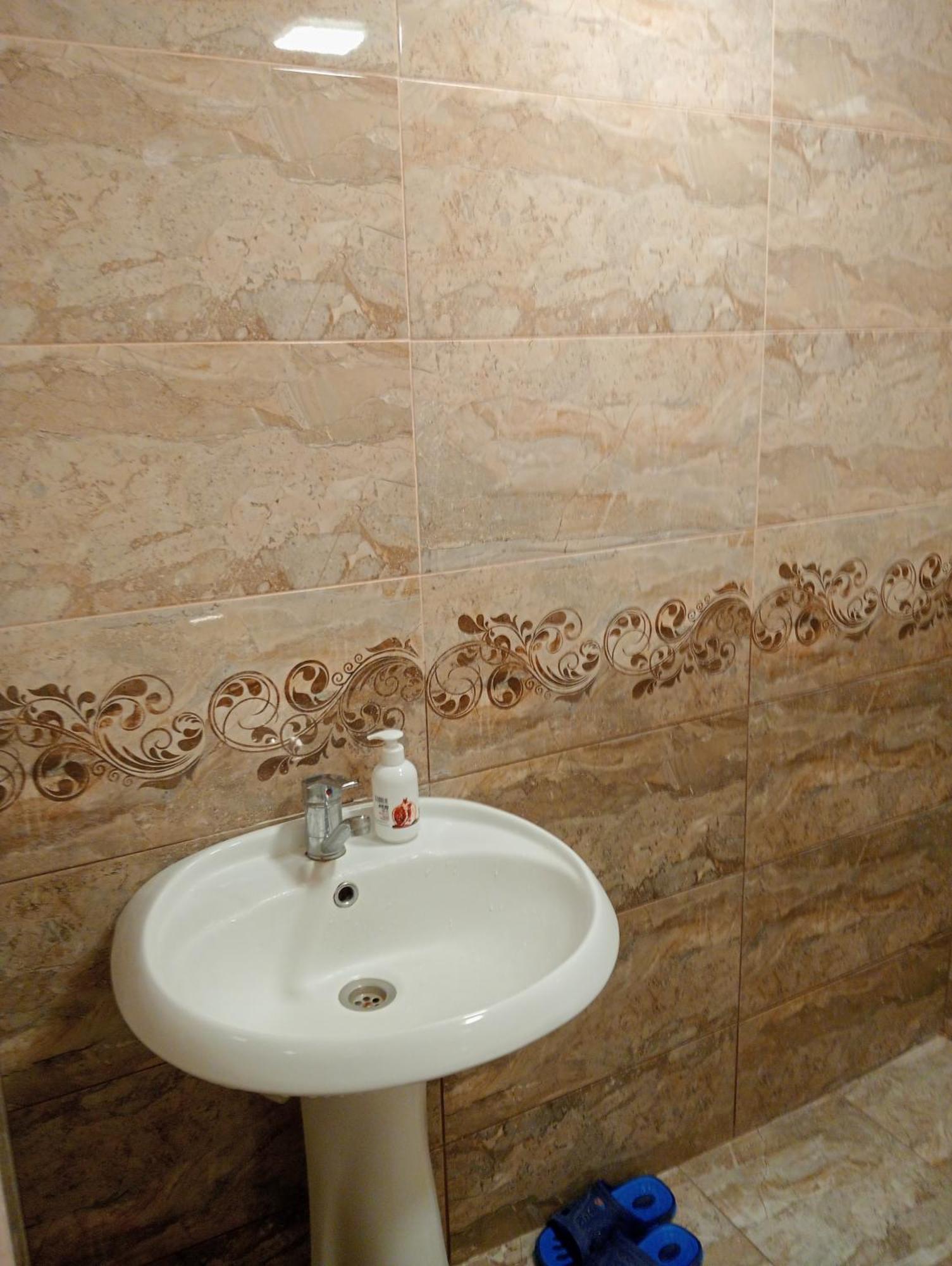 Apartment On The Delara Aliyeva Street Baku Exterior foto